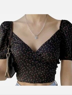 NWT Urban Outfitters Puff Sleeve Black Strawberry Print Top Romantic Small